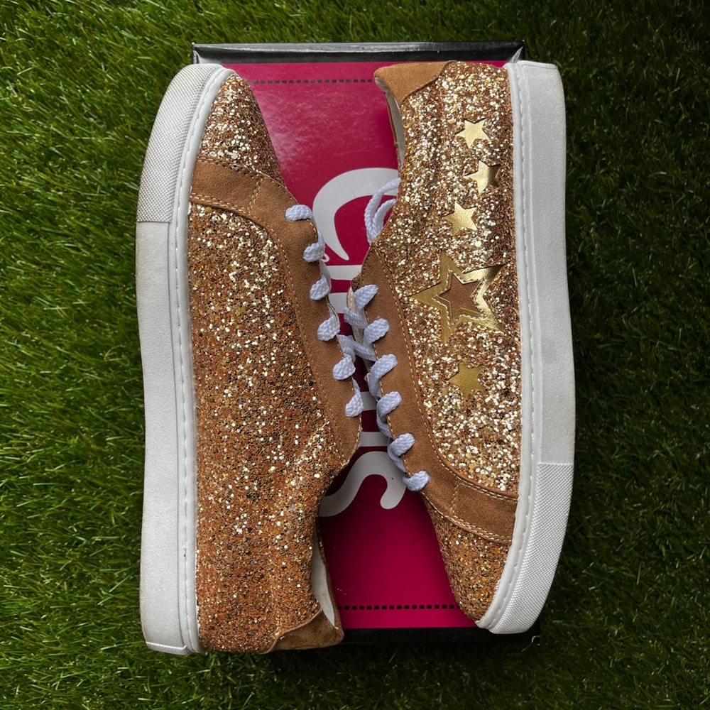 Circus Sneakers by Sam Edelman 👟 - Picture 2 of 6